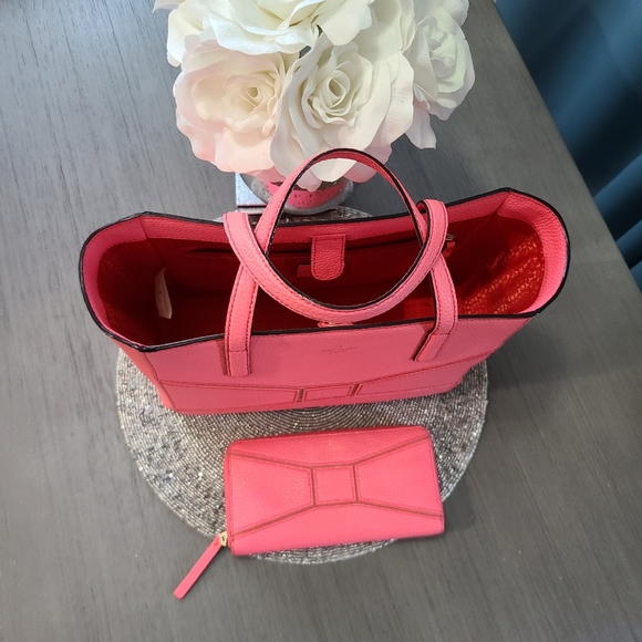 Kate Spade Tote and Wallet Set - Like New - Picture 14 of 16